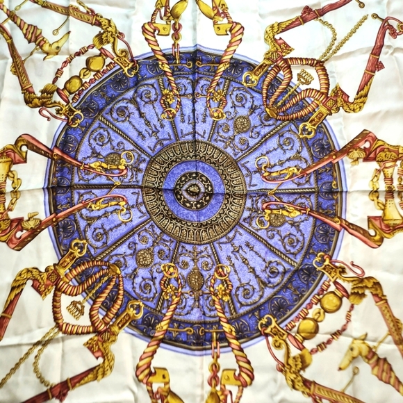 Trussardi silk scarf has transferred dyed blue - Picture 2 of 11